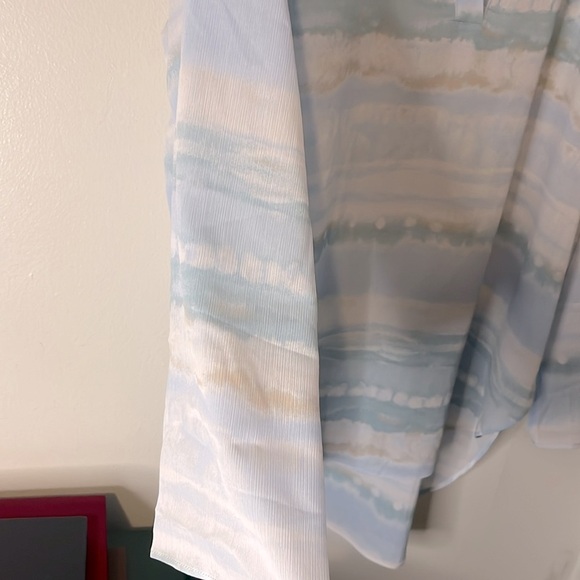 NWT Cloth & Portrait Blue Watercolor Sheer Blouse Convertible Sleeve Sz XL - Picture 6 of 10